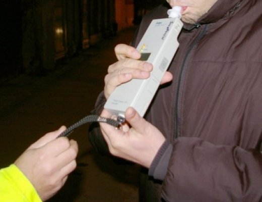 Prins băut la volan: s-a ales cu dosar penal